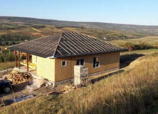 Constructii case din lemn