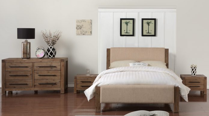 mobila dormitor din lemn masiv la comanda