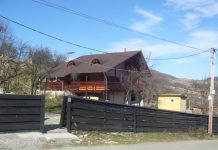 Case din lemn Suceava