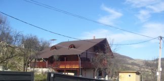 Case din lemn Suceava