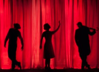 TOP 5 motive pentru care teatrul ofera o experienta mai placuta decat cinematograful