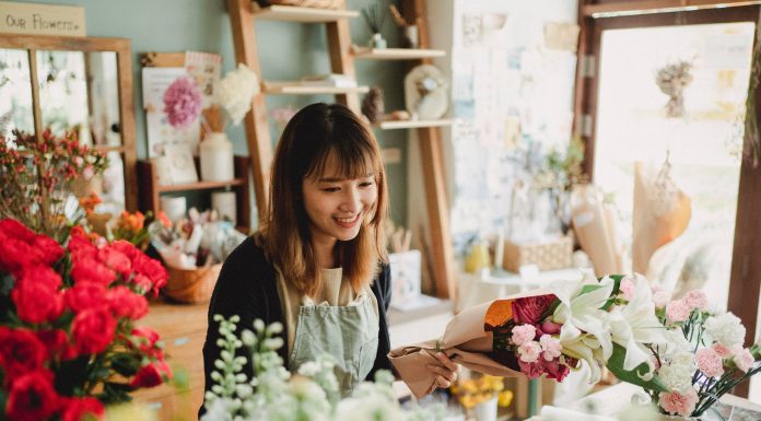 Cum să-ți începi propria afacere cu aranjamente florale