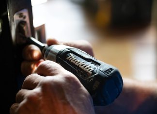 Ești pasionat de proiecte DiY? Iată 6 aparate și accesorii esențiale Ești pasionat de proiecte DiY