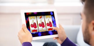 Ce tipuri de jocuri de noroc sunt prezente și în mediul online