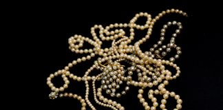 Cum integrezi într-o ținută bijuteriile cu perle?