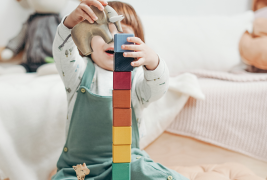 Avantajele jucăriilor Montessori pentru copii
