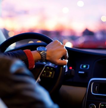 Sfaturi despre cum să vă pregătiți mașina pentru vacanță