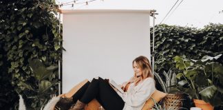 Cum te ajută o serie de cărţi de spiritualitate să afli răspunsuri