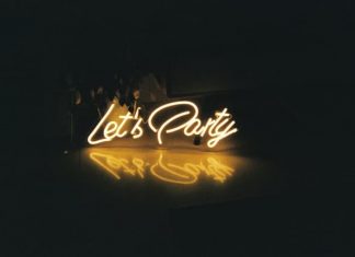 Cum pregătești o petrecere surpriză pentru prietena ta