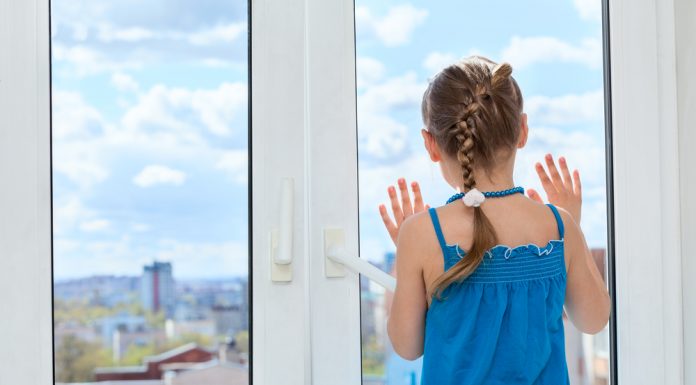 De ce să optezi pentru un geam termopan cu izolare fonică superioară?