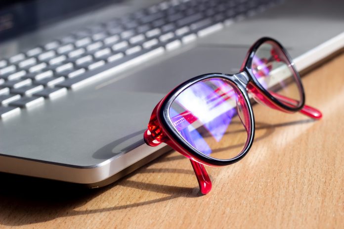 Ce particularități au ochelarii de protecție pentru calculator