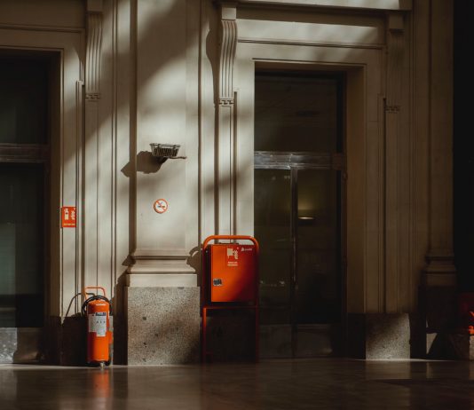 7 metode de prevenire a incendiilor în instituții publice