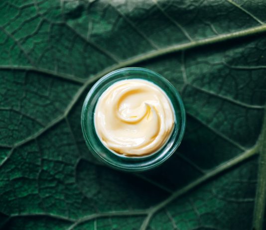 3 motive pentru care să alegi produse cosmetice care conțin ingrediente vegetale