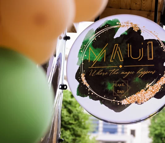 Maui Cake Bar: Dulciuri Gustoase și Cocktail-uri Excepționale în Suceava