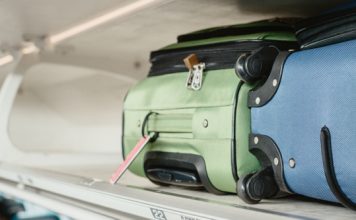 Călătoria cu avionul – Reguli pentru bagajul de mână Călătoria cu avionul - Reguli pentru bagajul de mână