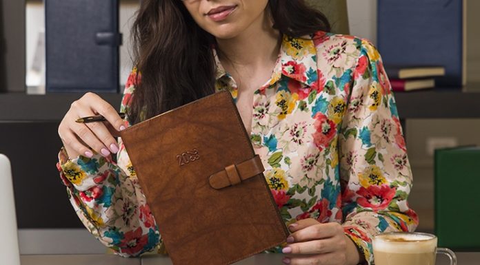 Alegerea agendei perfecte: Cum îi poți adăuga o notă personală