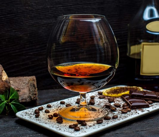 Armonie culinară: sfaturi utile pentru asocierea lichiorului cu mâncarea