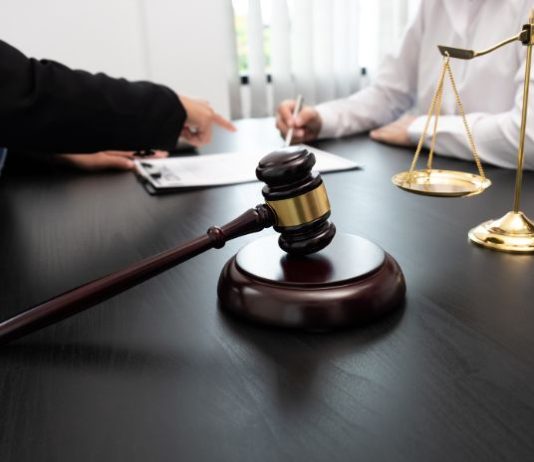 Cum verifici dacă partenerii tăi de afaceri au Procese în Instanţă