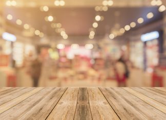 Tâmplărie din lemn, grinzi stratificate şi lambriuri produse la Vatra Dornei