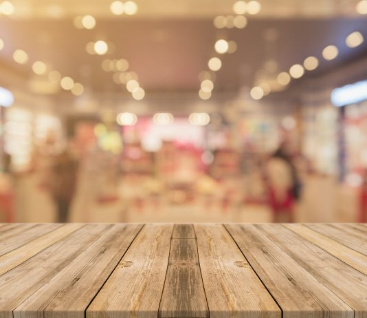 Tâmplărie din lemn, grinzi stratificate şi lambriuri produse la Vatra Dornei