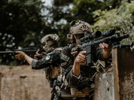Arme airsoft pentru recreere colectivă și comunicare reciprocă