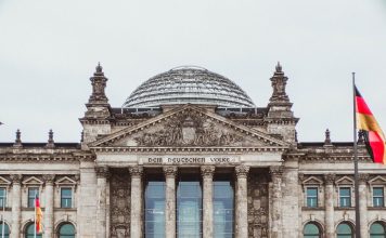Află cum te poate ajuta un avocat pentru românii din Germania să obţii despăgubiri în cazul accidentelor la locul de muncă Află cum te poate ajuta un avocat pentru românii din Germania să obţii despăgubiri în cazul accidentelor la locul de muncă