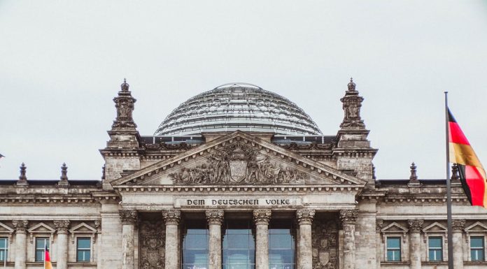 Află cum te poate ajuta un avocat pentru românii din Germania să obţii despăgubiri în cazul accidentelor la locul de muncă