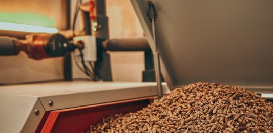 Cum reduci emisiile casei tale cu ajutorul centralelor pe peleți?