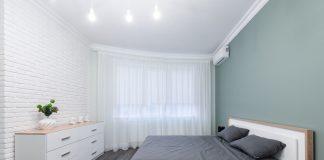 Dormitor mic, somn bun: cum alegi mobilierul care nu înghite spațiul Dormitor mic, somn bun: cum alegi mobilierul care nu înghite spațiul