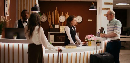 De ce coridoarele și zonele comune influențează experiența într-un hotel De ce coridoarele și zonele comune influențează experiența într-un hotel