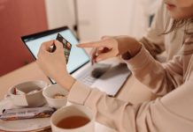 Credit online: când are sens să alegi rate fixe și când o linie de credit Credit online: când are sens să alegi rate fixe și când o linie de credit