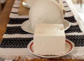 Gusturile Bucovinei: cele mai cunoscute produse tradiţionale Gusturile Bucovinei cele mai cunoscute produse tradiţionale