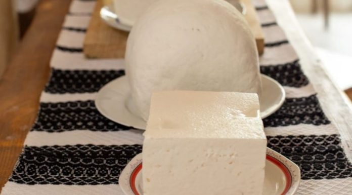 Gusturile Bucovinei: cele mai cunoscute produse tradiţionale Gusturile Bucovinei cele mai cunoscute produse tradiţionale