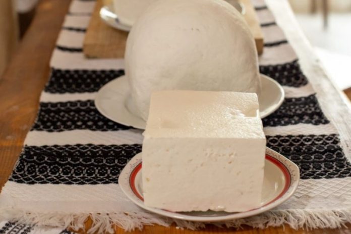 Gusturile Bucovinei cele mai cunoscute produse tradiţionale Gusturile Bucovinei cele mai cunoscute produse tradiţionale